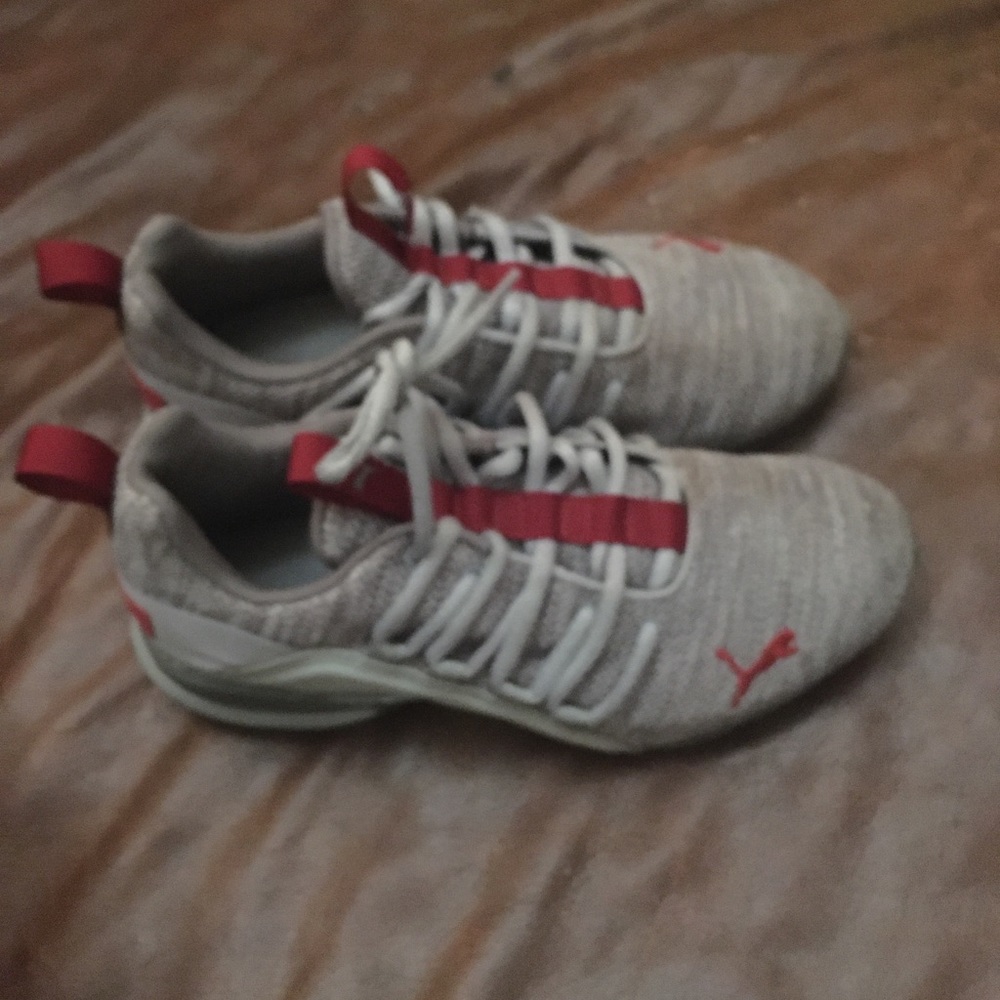 Puma tennis shoes